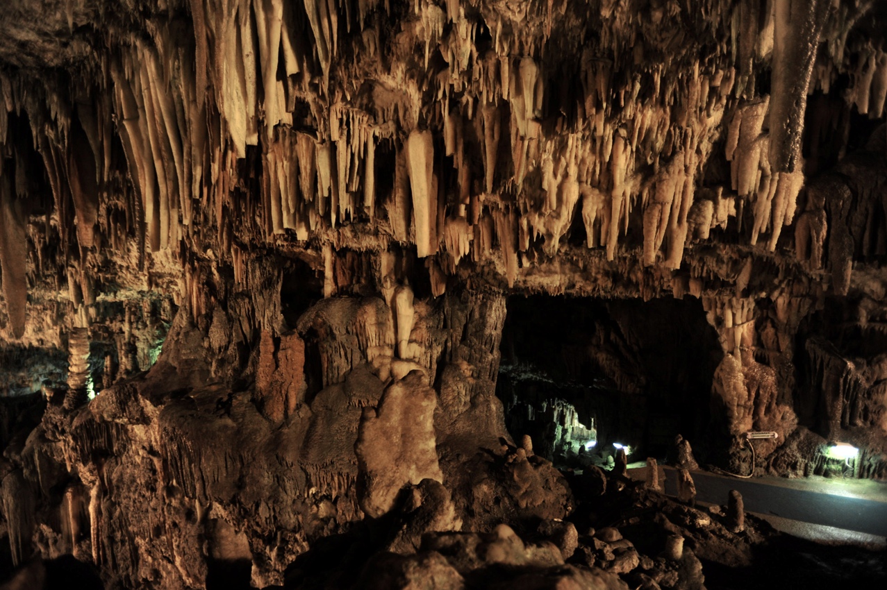 Drogaratis Cave