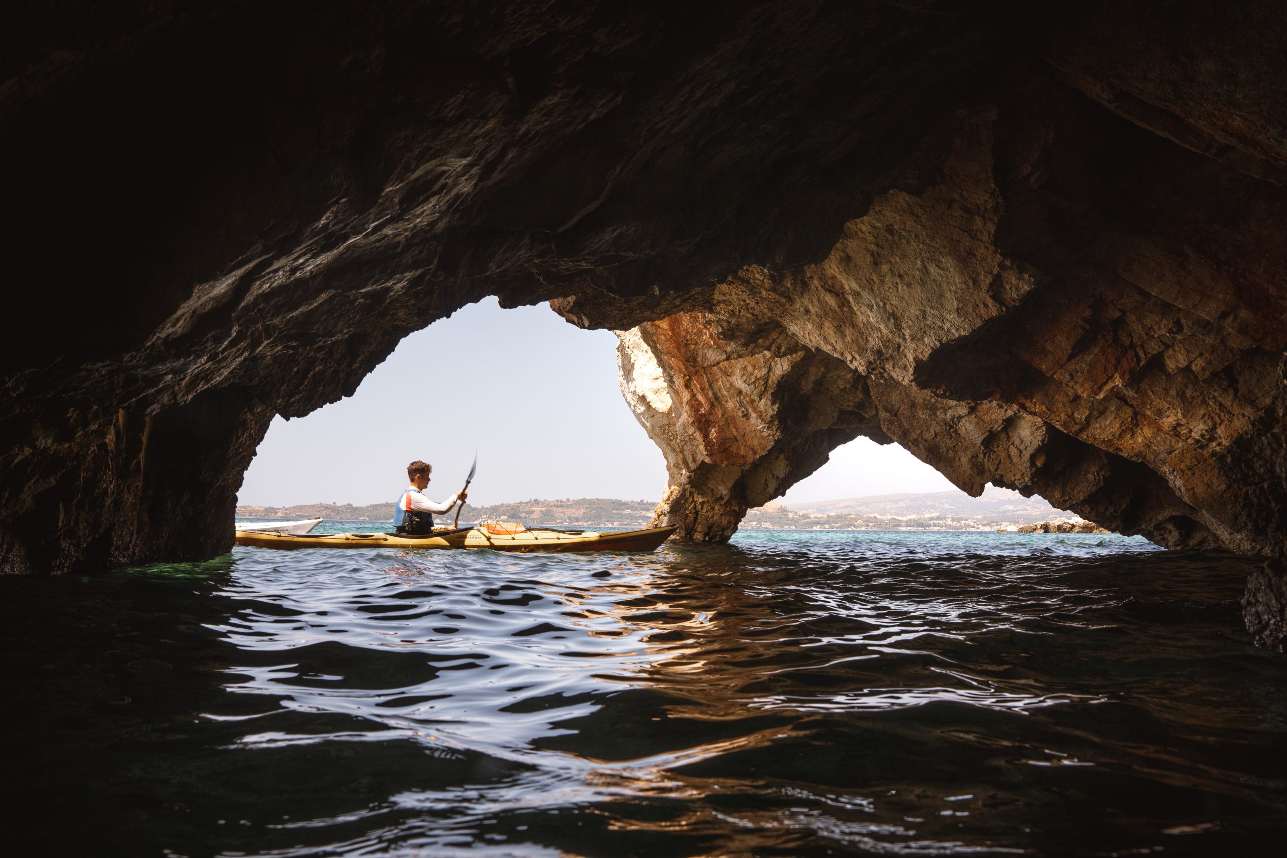 17_Sea-Kayak Caves