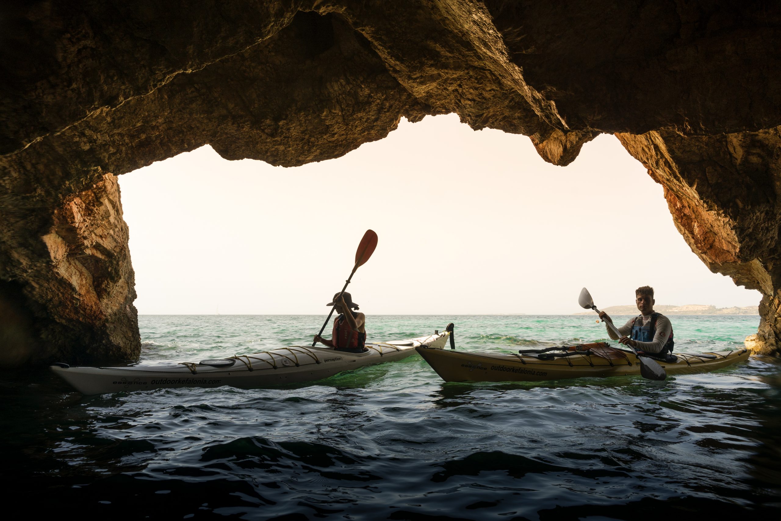 20_Sea-Kayak Caves