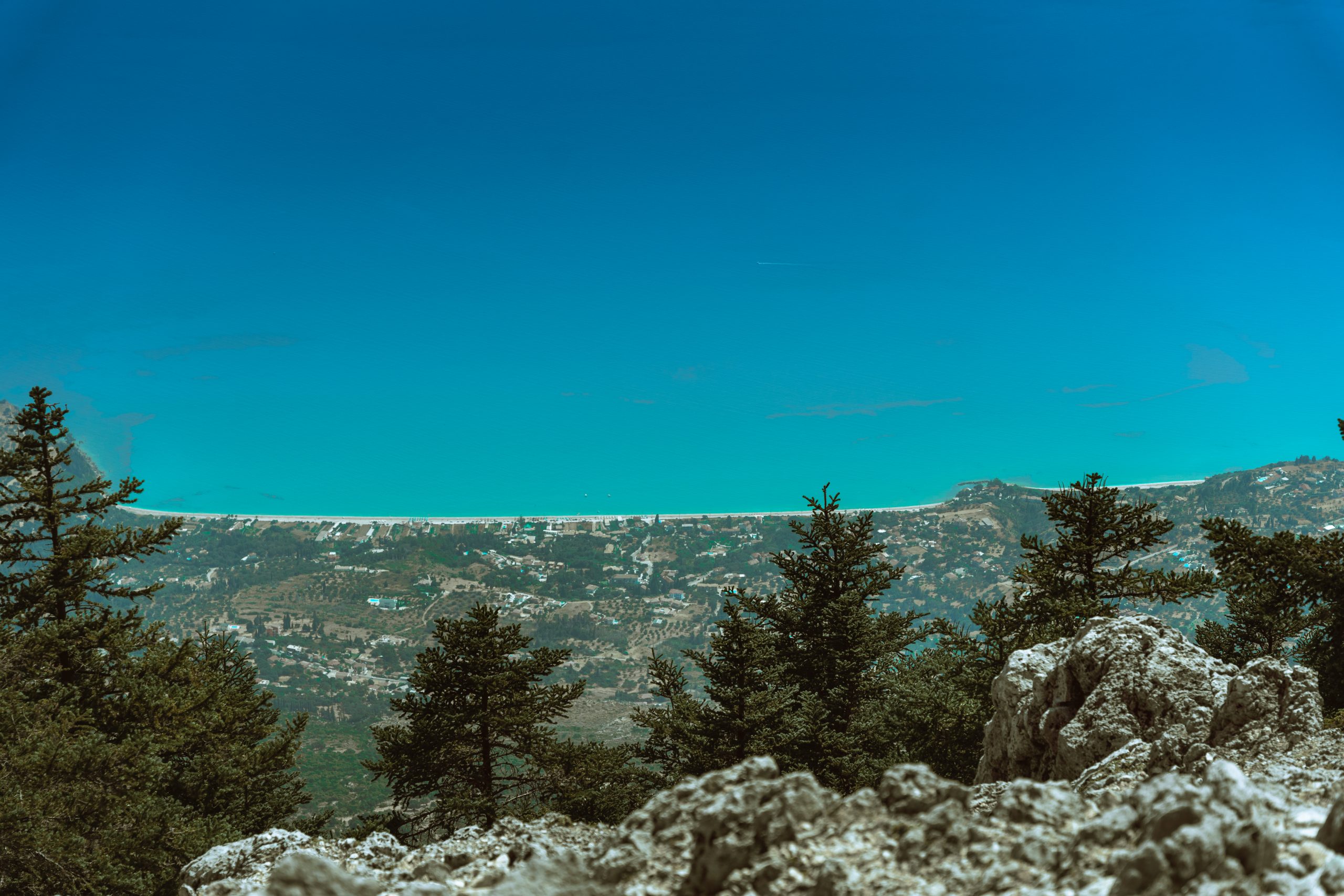 1_Hiking-Ainos Views